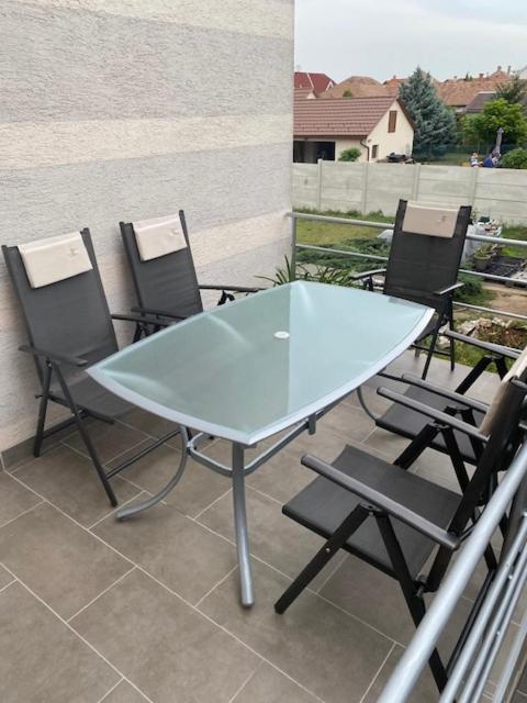Tocc Apartman Gyál Exterior foto